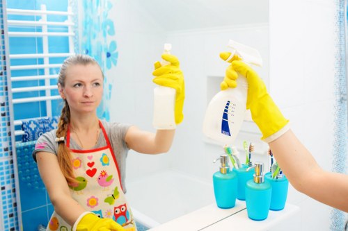 Secure oven cleaning payment illustration for Hammersmith customers